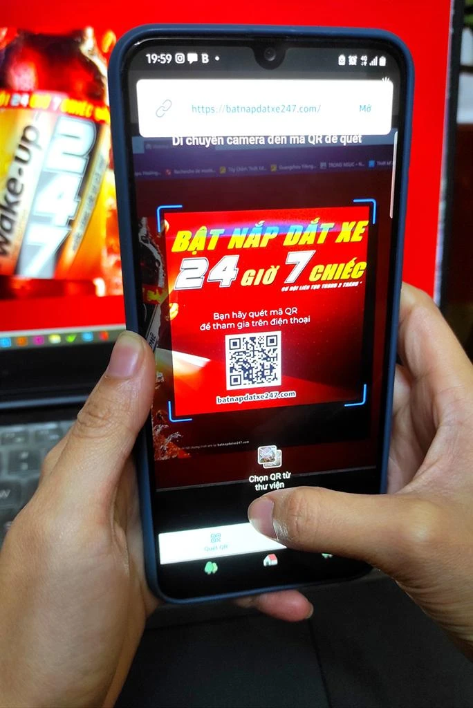 Bước 1 - Quét mã QR Code