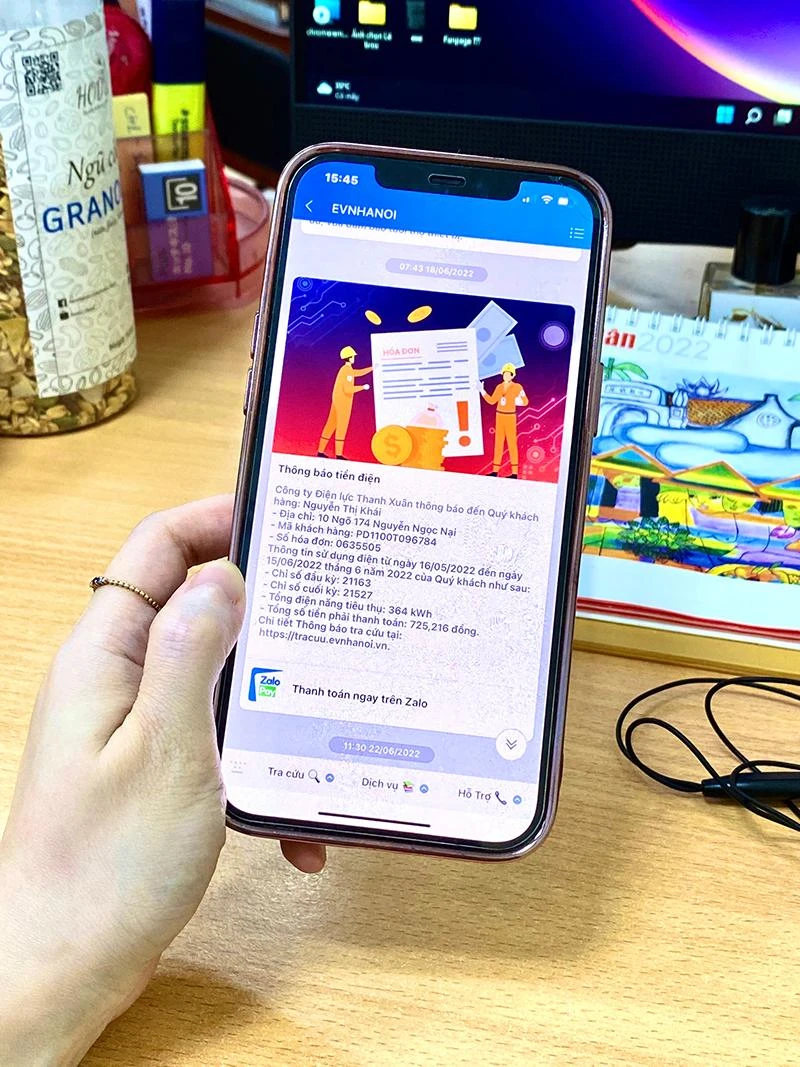 Khách hàng tại Hà Nội có thể nhận thông báo tiền điện và thanh toán qua Zalo của EVNHANOI.