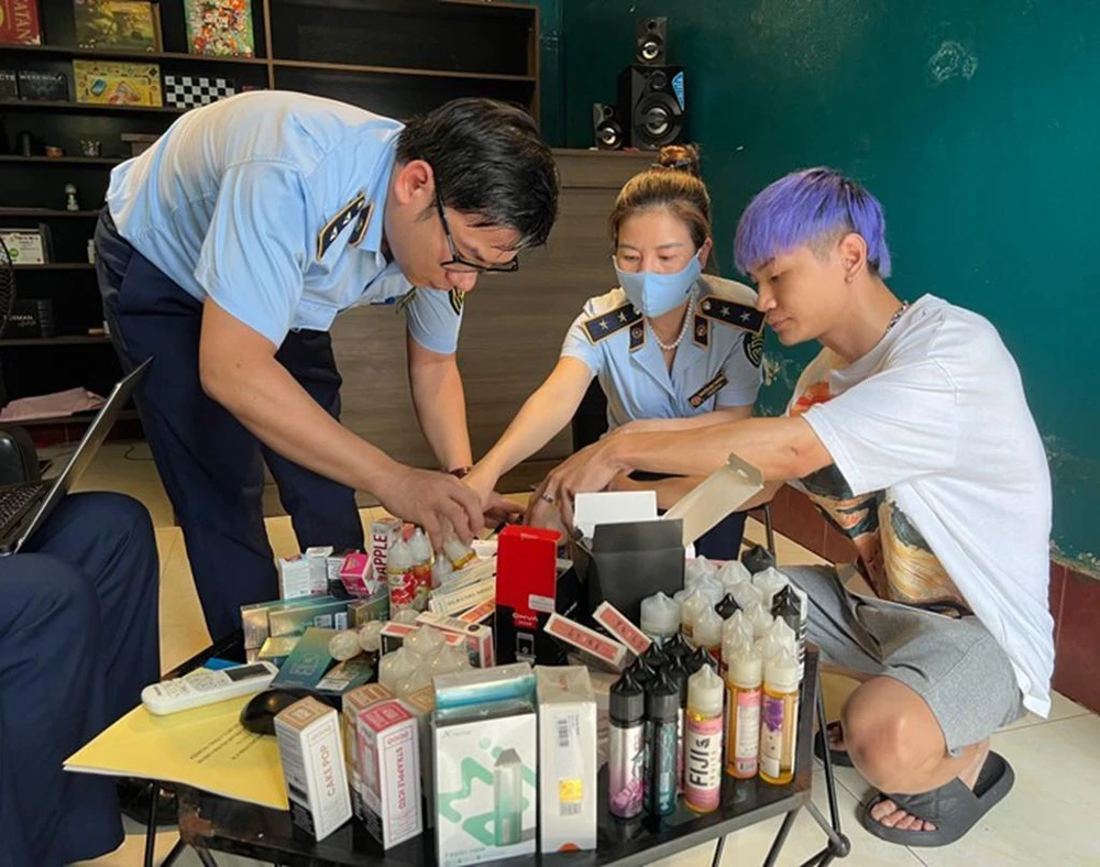 Cơ quan quản lý thị trường khó xử lý thuốc lá điện tử nhập lậu vì thiếu luật