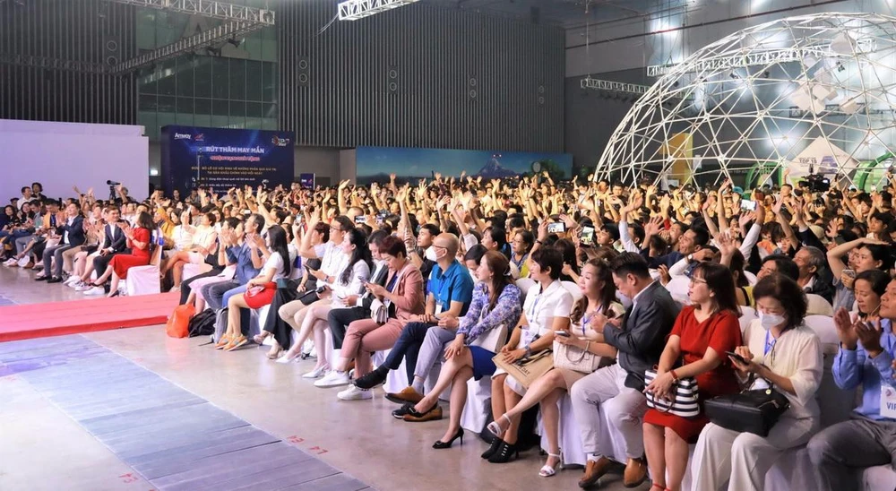 Triển lãm Amway Expo 2022 với chủ đề “Hành trình bứt phá” thu hút hơn 40.000 lượt khách hàng và nhà phân phối đến tham dự và trải nghiệm Triển lãm Amway Expo 2022 với chủ đề “Hành trình bứt phá” thu hút hơn 40.000 lượt khách hàng và nhà phân phối đến tham dự và trải nghiệm