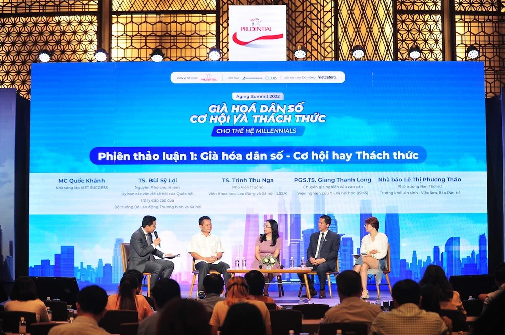 Các chuyên gia thảo luận chủ đề “Già hoá dân số, cơ hội &amp; thách thức” đối với nhóm tuổi 30-44.