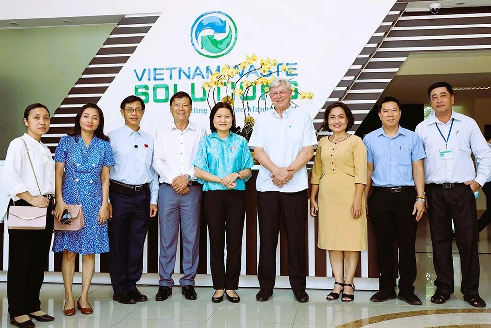 Đoàn khảo sát của Ban Đô thị HĐND TP.HCM đến giám sát về môi trường tại Khu Liên hợp Xử lý chất thải Đa Phước hồi tháng 6-2022.