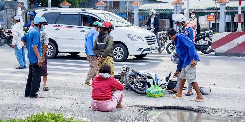 Người dân có người thân bị tử vong hoặc bị tổn thương, được điều trị cấp cứu trong tai nạn giao thông có thể nhận hỗ trợ nhân đạo từ Quỹ Bảo hiểm xe cơ giới (Hiệp hội Bảo hiểm Việt Nam).