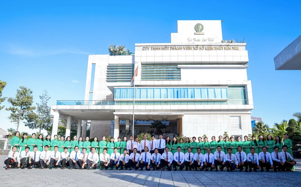 Trụ sở và đội ngũ CB-CNV Công ty Xổ số Kiến thiết Bến Tre