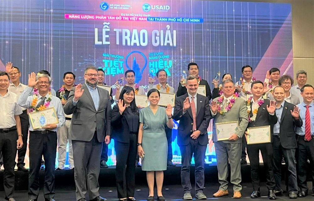 Các doanh nghiệp được tôn vinh tại buổi lễ.