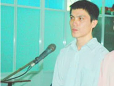 Thương tại tòa sơ thẩm. Thương tại tòa sơ thẩm.