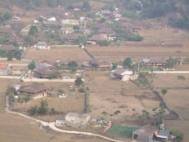 Khu vực ông Chỏi chăn nuôi dê.