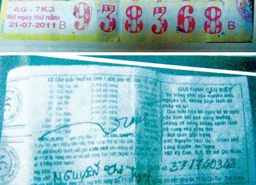Tờ vé số độc đắc đã qua cắt dán (trên) và chữ ký bà Tuyết nơi mặt sau tờ vé số.
