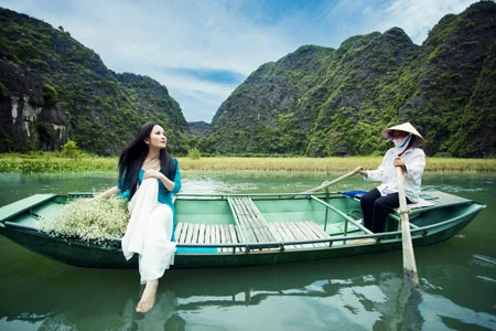 Sắc đẹp rồi sẽ tàn phai, chỉ có thực lực, tài năng mới lôi cuốn khán giả ở bên mình lâu dài