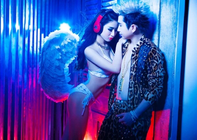 DJ Oxy trong bộ ảnh mới.