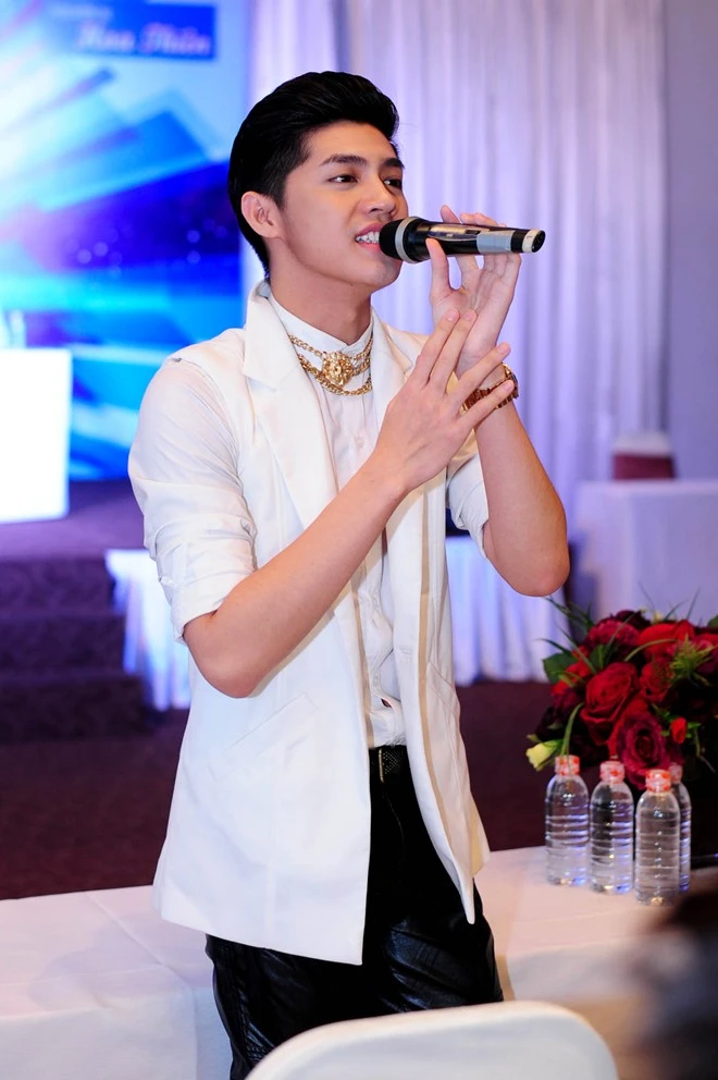 Về phía Noo Phước Thịnh, anh chia sẻ mình và Minh Hằng như chị em trong nhà nên làm việc với nhau rất dễ dàng và thoải mái. Hiện tại, anh và ê-kíp đang cùng nhau ngồi lại để lựa chọn ra khác ca khúc tâm đắc nhất.