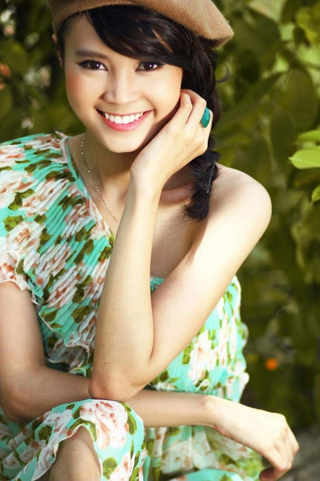 Cô được giới phê bình và người hâm mộ đánh giá cao bởi những vai diễn đa dạng sauCánh đồng bất tận, Tèo Em...Hiện tại, cô được khán giả yêu thích với vai nhỏ Lụa trong phimVừa đi vừa khóc.Nữ diễn viên trẻ thậm chí còn có cơ hội hợp tác cùng các chuyên gia điện ảnh Hàn Quốc. Tuy nhiên, Lan Ngọc vẫn chưa hào hứng tính chuyện riêng tư. Nhập mô tả cho ảnh