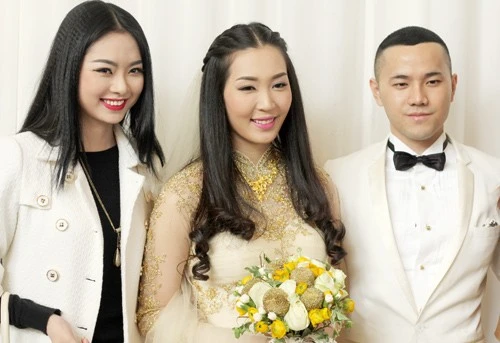 Doanh nhân Đông Dương sở hữu vẻ ngoài như một tài tử điện ảnh. Anh chàng sinh năm 1986 và là con trai của một gia đình thuộc hàng 