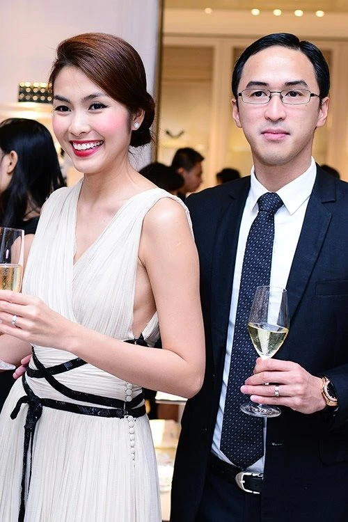 Louis Nguyễn sở hữu chiều cao 1m75 cùng vóc dáng cân đối.