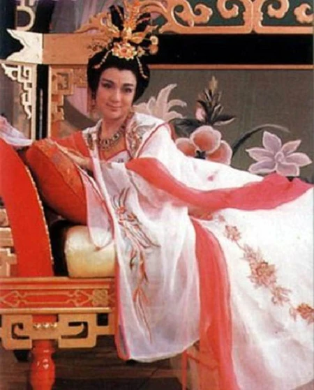 Phùng Bảo Bảo (1986):