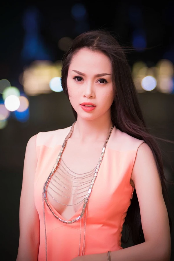 Người đẹp Ngọc Anh trong trang phục táo bạo ảnh 7