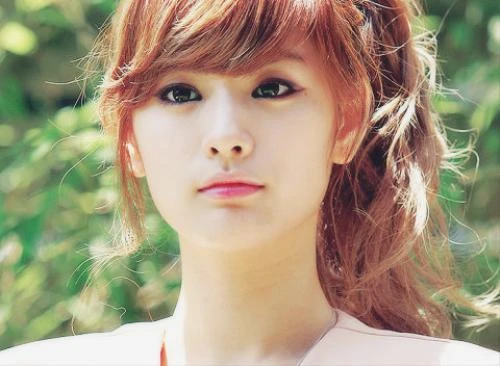 Cô thường xuất hiện với vẻ đẹp long lanh trên tạp chí. na8-jpeg-8722-1399631428.jpg