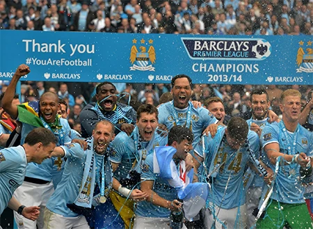 Sự phấn khích tột độ của các cầu thủ Man City trước thời khắc lịch sử