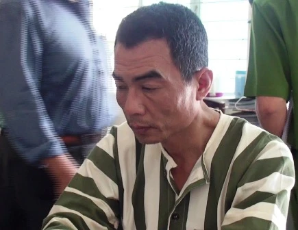 Chien Chiu Fu tại cơ quan công an