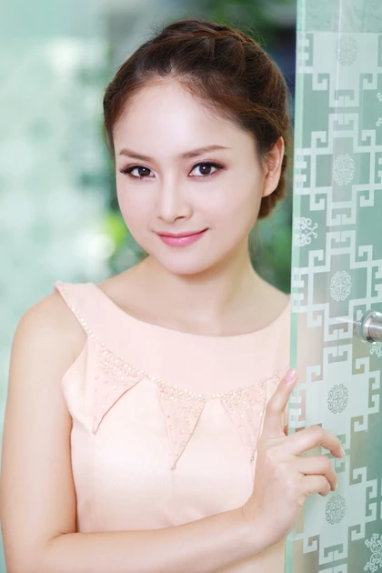 Diễn viên Lan Phương cùng các diễn viên trẻ tham gia chia sẻ kinh nghiệm trong chương trình.