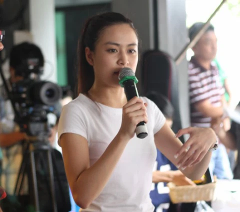 Hoàng Thùy Linh, sexy