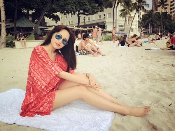 Với dáng người thon thả, chuẩn từ vòng 1 cho đến vòng 3, cùng lợi thế là đôi chân dài bất tận, Mai Phương Thúy luôn trở thành tâm điểm mỗi khi xuất hiện.