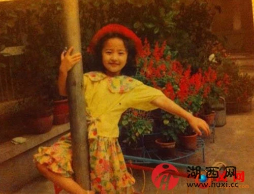 Lộ thêm nhiều ảnh độc thời nhỏ của Lưu Diệc Phi và mẹ ảnh 3