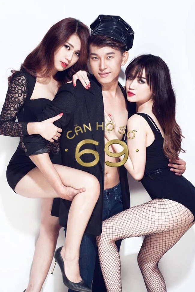 Căn hộ số 69là phim sitcom đầu tiên của Việt Nam gắn mác 18+. Bộ phim dám nói thẳng và thật về những vấn đề tình dục, tình yêu cũng như tâm sinh lý của thanh niên thành thị. Trong phim có khá nhiều cảnh nóng bỏng nhưng với kinh nghiệm sản xuất của ê-kíp, tất cả các diễn viên đều yên tâm tự mình diễn xuất, không cần người đóng thế. ăn hộ số 69 là phim sit-com đầu tiên của Việt Nam gắn mác 18+. Bộ phim dám nói thẳng và thật về những vấn đề tình dục, tình yêu cũng như tâm sinh lý của thanh niên thành thị. Trong phim có khá nhiều cảnh nóng bỏng nhưng với kinh nghiệm sản xuất của ekip, tất cả các diễn viên đều yên tâm tự mình diễn xuất, không cần người đóng thế.