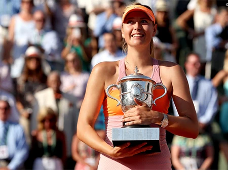 Chiếc cúp vô địch của Sharapova tại Roland Garros