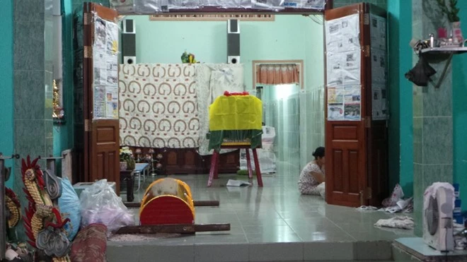 Gia đình đau buồn chuẩn bị hậu sự cho Bảo.