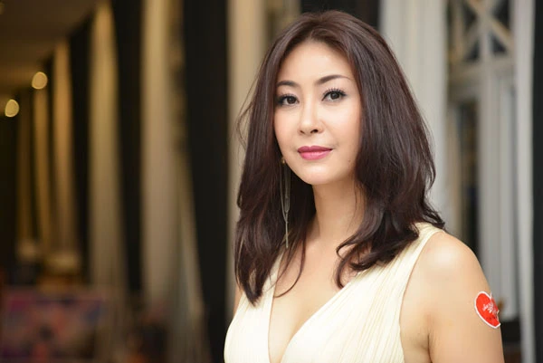 4 hoa hậu Việt phải đối diện với vành móng ngựa