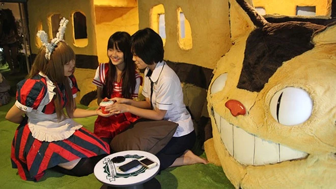 Cà phê 'nàng hầu' ở Sài Gòn