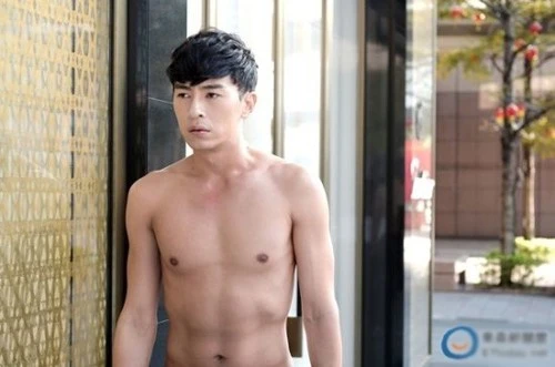 Trịnh Nguyên Sướng trên phim trường Chiếu sáng hành tinh anh.