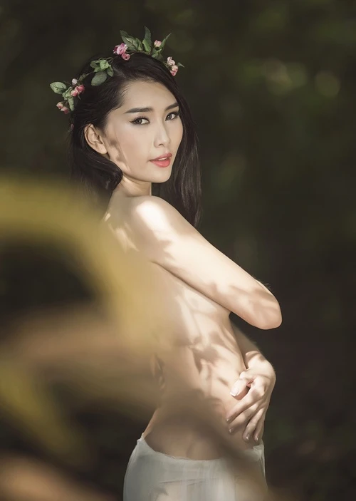 Lan Hương táo bạo bán nude ảnh 2