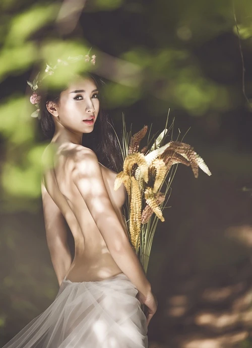 Lan Hương táo bạo bán nude ảnh 8