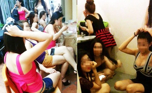 Dàn nhân viên sexy, nóng bỏng của nhà hàng P.B và phòng thay đồ của nhân viên.