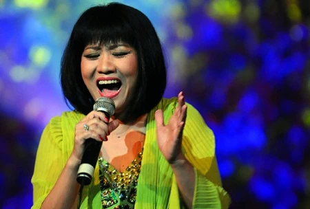 Đam mê ca hát vẫn cháy trong Cẩm Vân