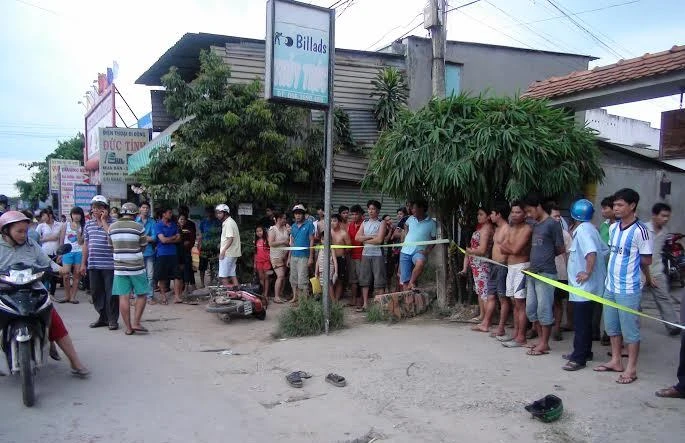 Hỗn chiến ở quán cà phê, 1 người bị đâm chết