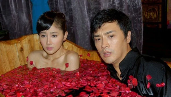 Lý Tâm Dật và Lưu Hiểu Hổ trong phim