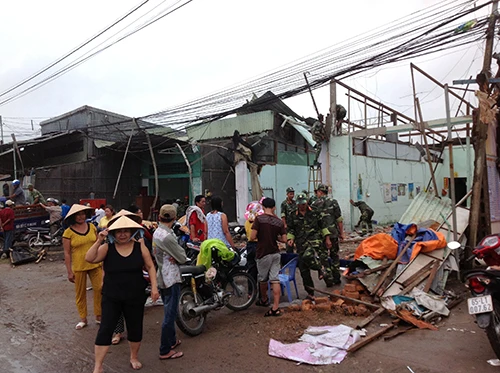 Lốc xoáy làm sập, tốc mái 147 căn nhà ảnh 3
