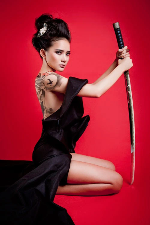 Sững sờ người đẹp Việt khoe thân với body painting ảnh 6