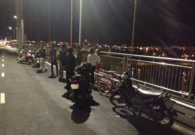 Hiện trường nơi Q nhảy cầu tự tử.