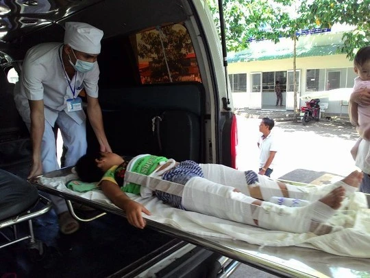 Lật toa xe tại Khu du lịch núi Bà Đen, 14 người cấp cứu