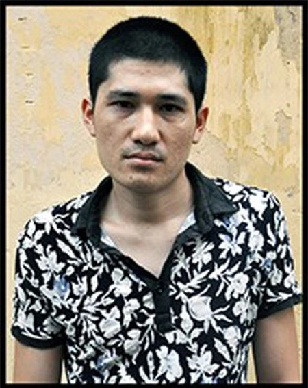 Bị tống tình, thiếu nữ nhục nhã cởi quần áo để bạn trai quay clip ảnh 2