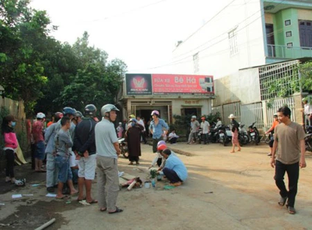 Hiện trường vụ tai nạn thương tâm