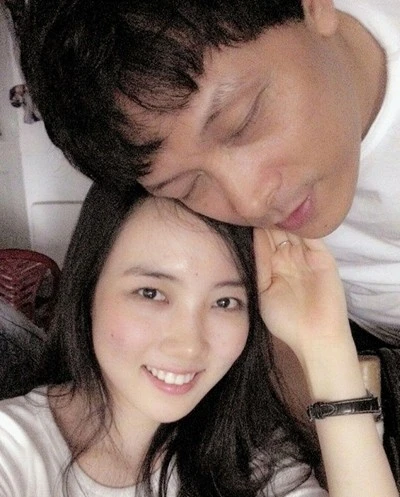 Những cặp đôi lệch nhau hơn 20 tuổi trong showbiz Việt