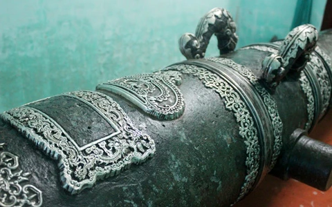 khẩu thần công, bảo tàng, lăn lóc, suýt bị bán, sang TQ, Hà Tĩnh