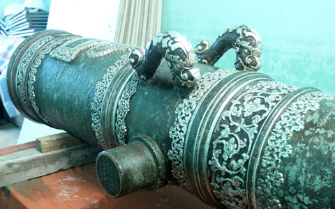 khẩu thần công, bảo tàng, lăn lóc, suýt bị bán, sang TQ, Hà Tĩnh