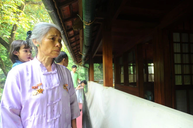 Ngày Độc lập, vào Lăng viếng Chủ tịch Hồ Chí Minh ảnh 7