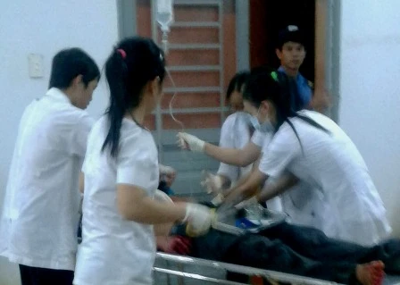 Anh Tài được cấp cứu tại bệnh viện Bù Đăng
